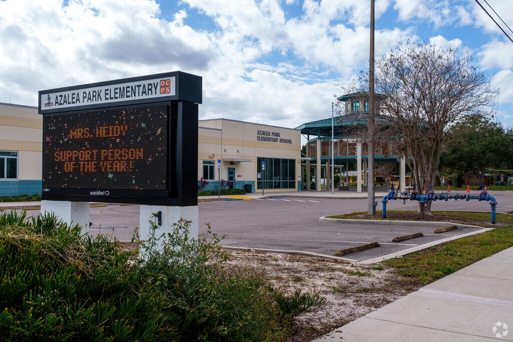 Azalea Park Elementary School is located on Carol Avenue in Orlando, Florida.