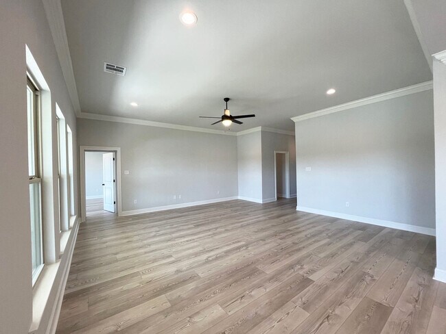 1590 Old Tucson Ave, Zachary, LA 70791 - photo 7