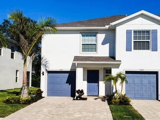 15413 Wildflower Cir, Naples, FL 34119