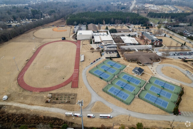Tennis courts at Spartanburg Day School