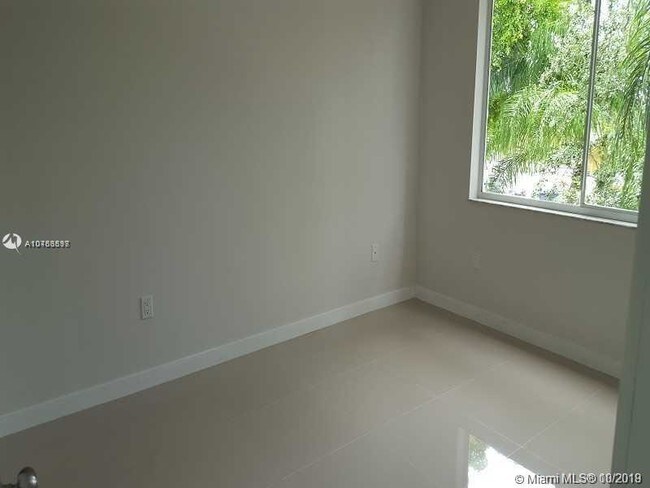 1720 NW N River Dr unit 406, Miami, FL 33125 - photo 6