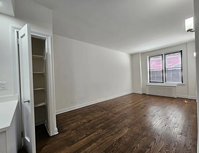 236 W 22nd St unit 2B, New York, NY 10011 - photo 3