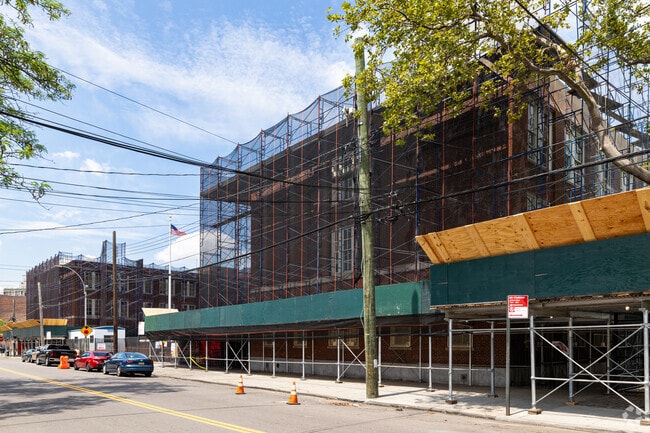 P.S.171 Peter G.Van Alst Elementary School in Queens, New York occupies a full city block.