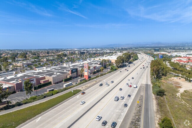 The 101 Freeway is just a few minutes away from Sea View Estates.