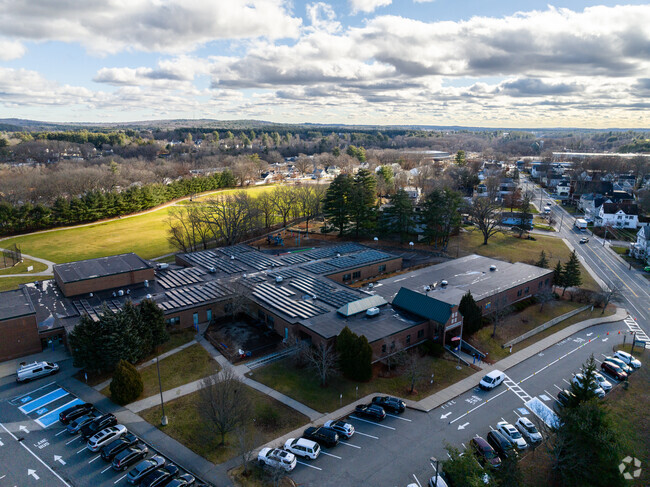 Norman Crisp Elementary School in Nashua, NH serves grades K-5.
