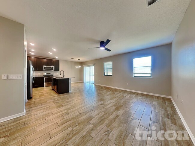 4035 Wayfarer Way, Palmetto, FL 34221 - photo 4