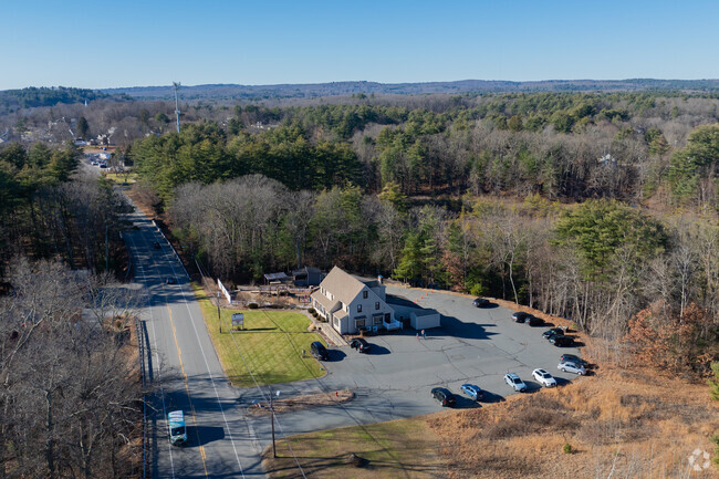 Fitzgerald Community School
is located in Chapinville, Northborough.