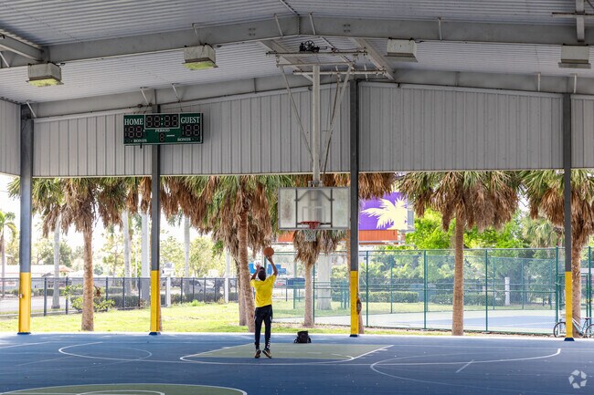 Schandler Hall Community Park offers athletic courts and many recreation areas near Billy Creek.