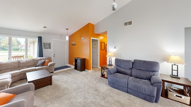 4840 W 92nd Ave, Crown Point, IN 46307 - photo 2