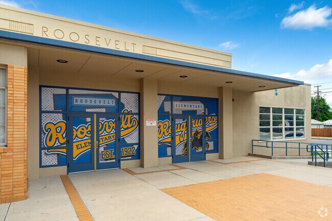 Roosevelt Elementary serves K-5th grade levels in Bakersfield, Ca.
