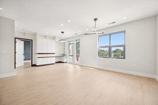 900 11th St SE Unit 309, Washington, DC 20003