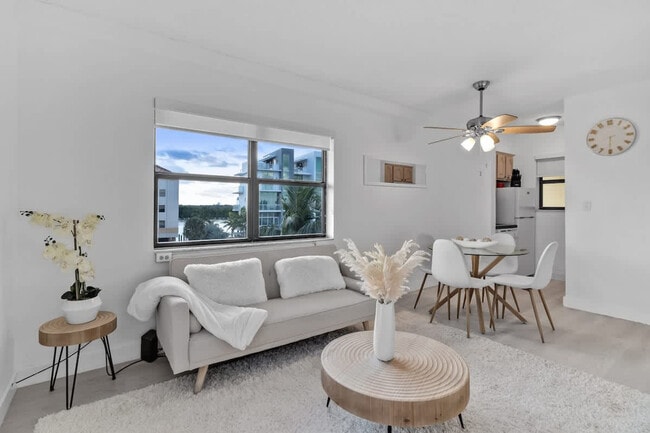 321 Wilson St unit ID1372326P, Hollywood, FL 33019 - photo 3