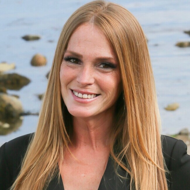Jennifer Charos