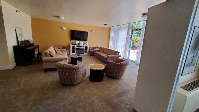 Park Plaza unit 501, Albuquerque, NM 87102 - photo 5