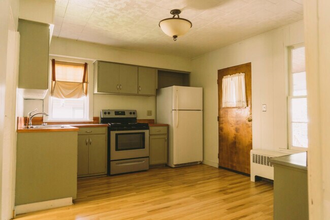 379 E Wabasha St, Winona, MN 55987 - photo 7