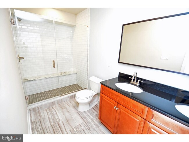 327 E Allen St unit 3, Philadelphia, PA 19125 - photo 6