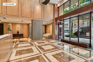 250 E 53rd St, New York, NY 10022