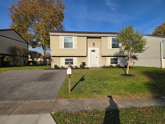 554 Logan St, Frederick, MD 21701 - photo 2