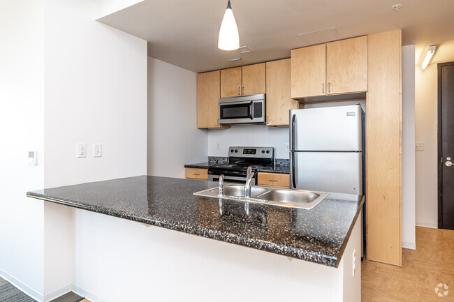 1BR, 1BA - A10/902 SF