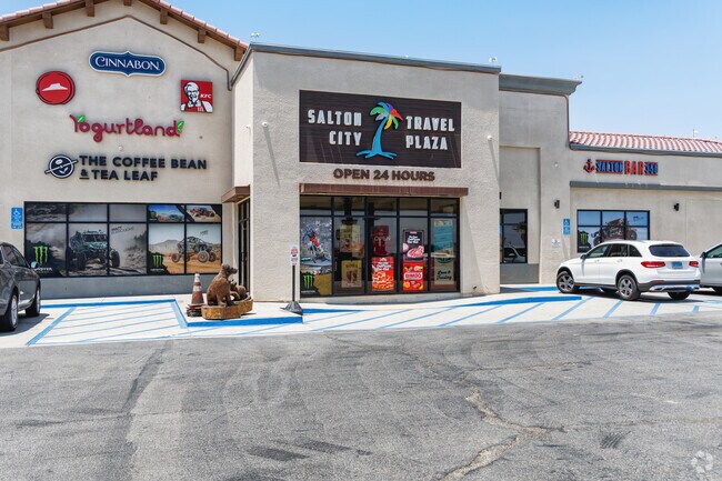 Salton City Travel Plaza provides a reliable stop for gas, snacks, Cinnabon, Pizza Hut Express, and clean restrooms in a tidy and welcoming facility.