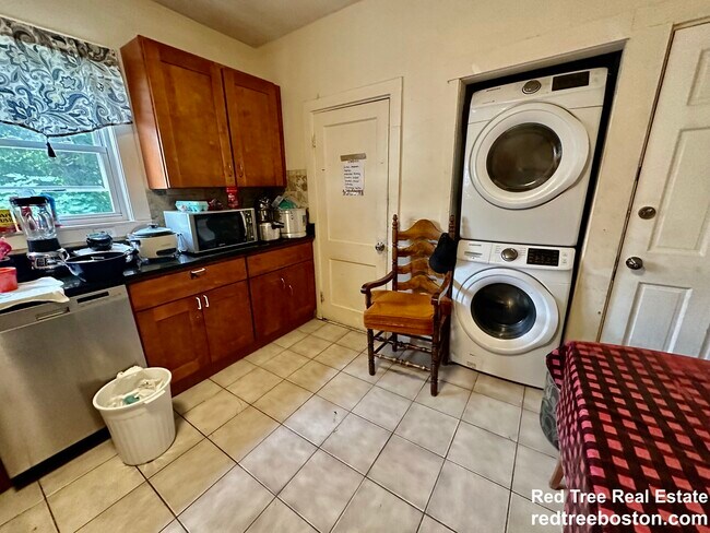 17 Stratton Terrace unit 3, Waltham, MA 02453 - photo 3