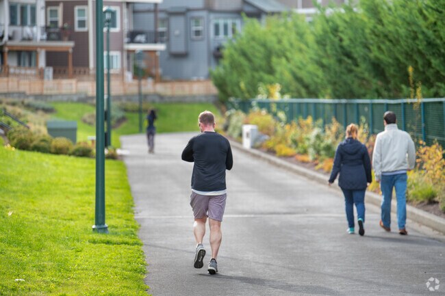 Trails wind through West Highlands for biking, walking, and running.