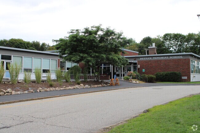 Beeman Memorial School provides education to children in the neighborhood of Gloucester.