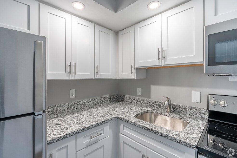 100 Park Place, Pawtucket, RI 02860 - photo 1