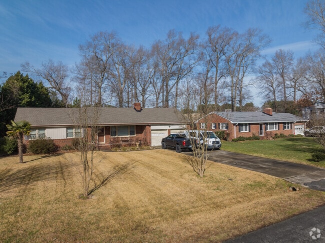 One-story, brick homes are one of the style options of homes in Great Bridge, VA.