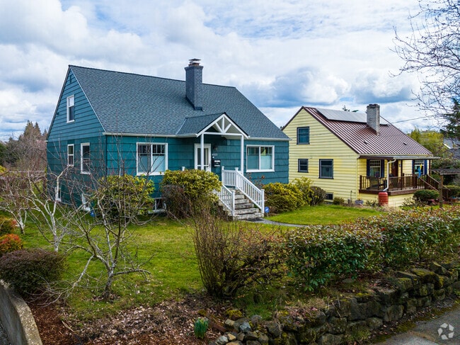 A colorful cottage in Columbia City.