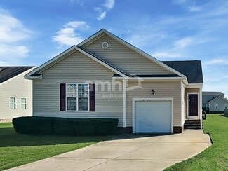 98 Jade St, Smithfield, NC 27577