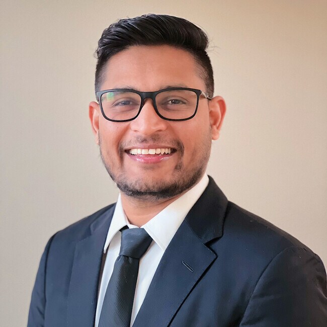 Agent Photo