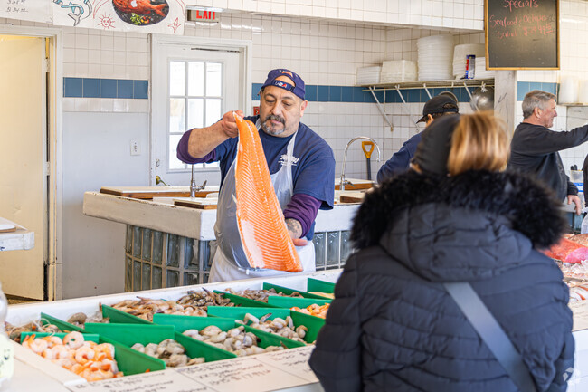 Woolley's Fish Market in Georgia has a huge selection of fresh seafood and knowledgeable staff.