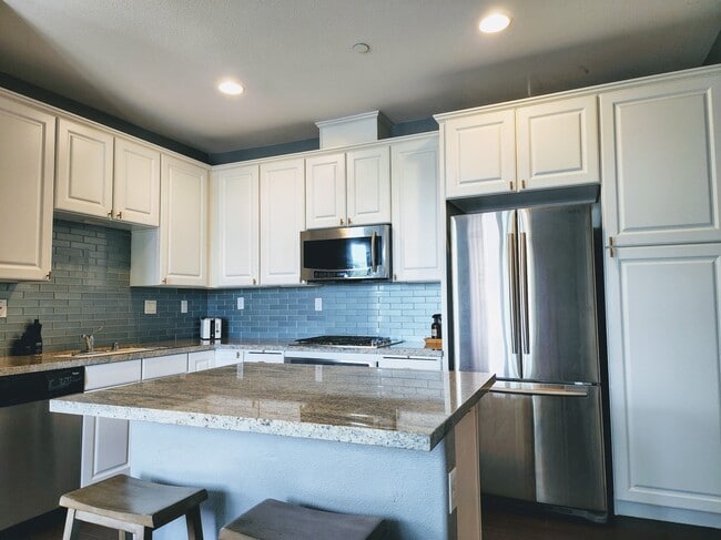 632 True Wind Way, Redwood City, CA 94063 - photo 2