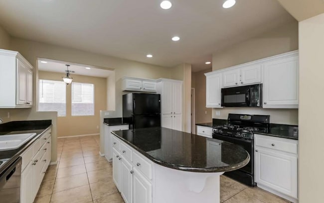 1295 Echo Creek St unit 1106, Henderson, NV 89052 - photo 3