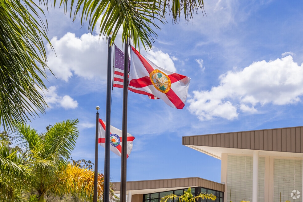 Sunrise Golf Village West