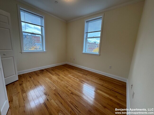 5 Chauncy St unit 55 Langdon St 7, Cambridge, MA 02138 - photo 7