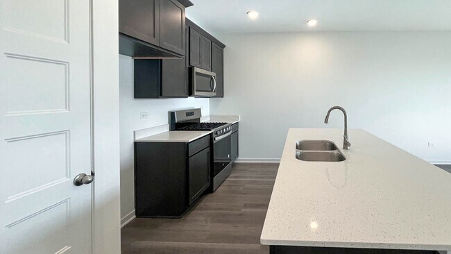 2237 Riesling Rd, Oswego, IL 60543 - photo 5