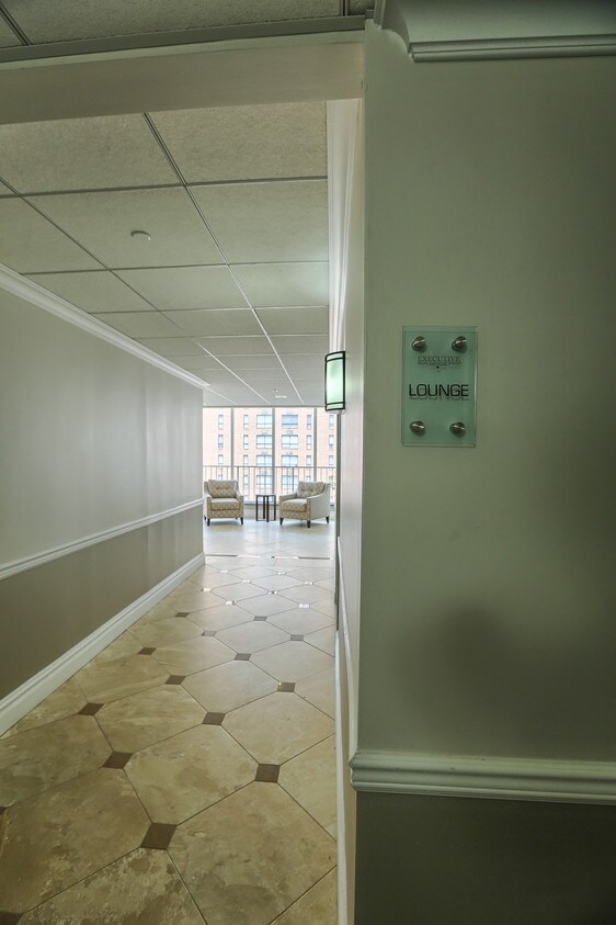 Executive House Apartments 101 S 2nd St, Harrisburg, PA