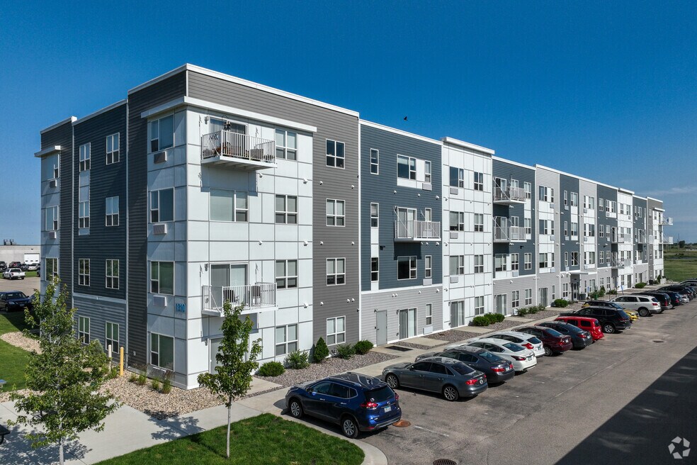 Flats on 21, Austin, MN 55912 - photo 1