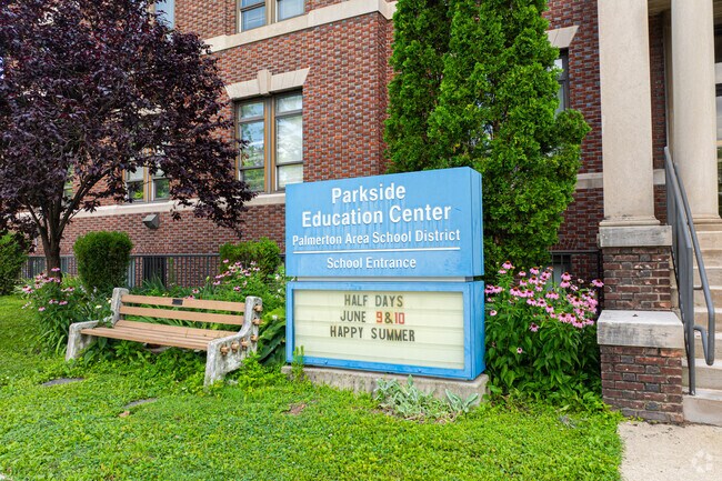The teachers at Parkside Education Center receive top marks from niche.com.