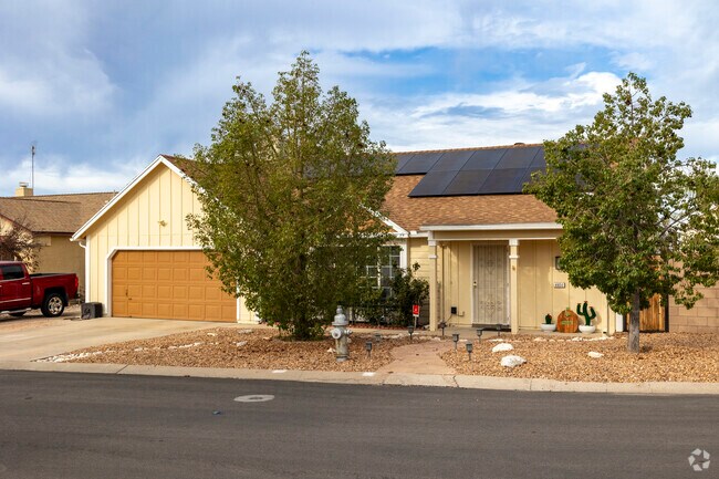 Some Ranch homes in Saguaro Canyon have a midwestern feel.