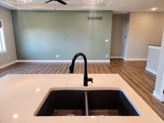 1603 Red Cedar Ln, Granger, IA 50109 - photo 7