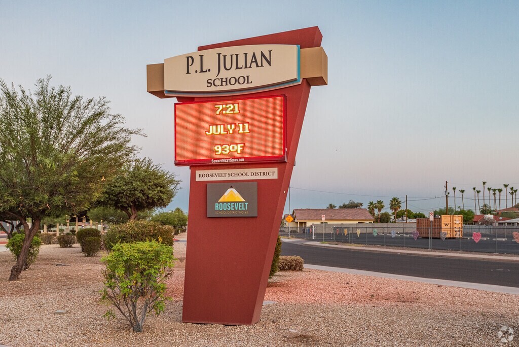 Welcome to Percy L Julian School serving students in South Mountain, AZ.