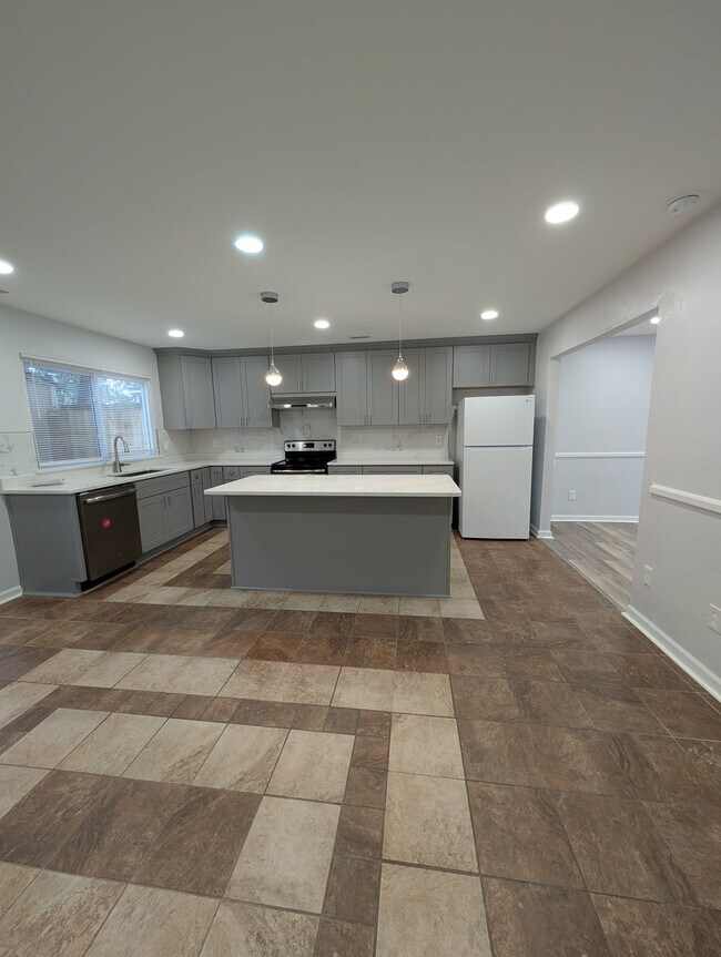 5232 Richard Rd, Virginia Beach, VA 23462