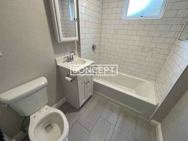 54 Alpha Rd unit 2TS, Dorchester Center, MA 02124 - photo 3