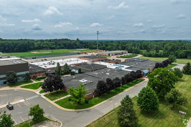 Pathfinder School challenges students by offering an all-encompassing curriculum.