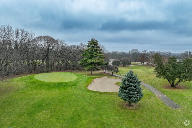 Madison Golf course is an eighteen hole golf course in West Peoria.