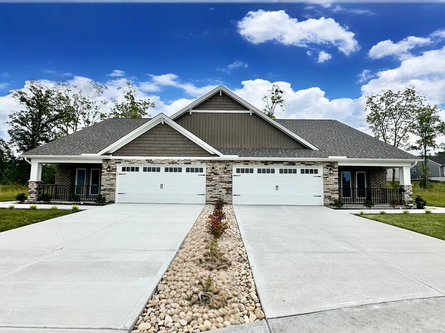 5017 Waterford Ln, Middletown, OH 45042 - photo 1