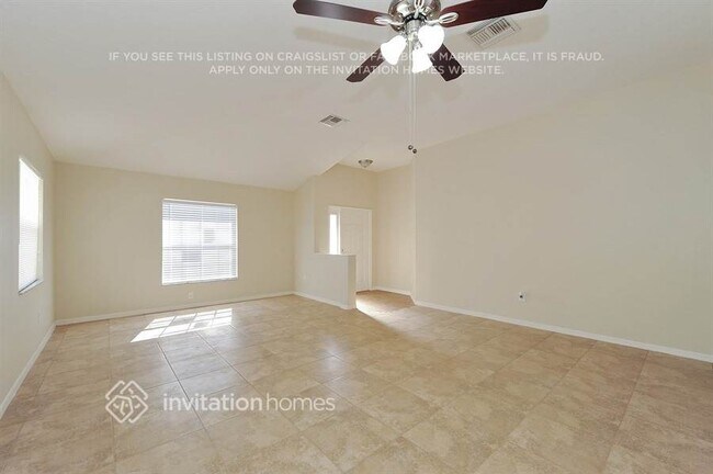 31335 Glendalough Way, Wesley Chapel, FL 33545 - photo 2